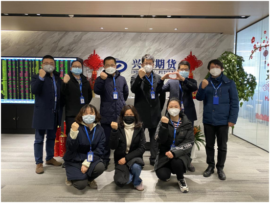 構(gòu)建安全“防護(hù)網(wǎng)”,保障客戶和員工健康安全。.jpg 構(gòu)建安全“防護(hù)網(wǎng)”,保障客戶和員工健康安全。.jpg